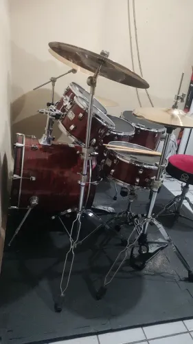 Bateria acústica Odery Inrock vemelha