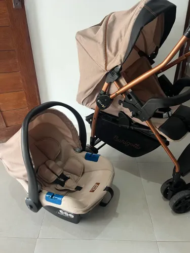 Carrinho + bebê conforto