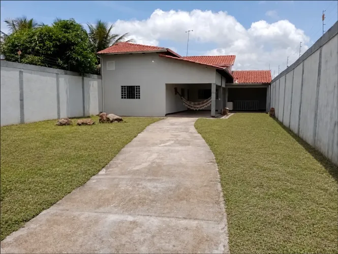 Casa Comercial com Amplo Quintal linha do BRT Alto do Vale