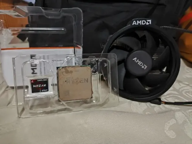 Processador AMD Ryzen 5 3400G + 16GB RAM DDR4 (2x8GB) HyperX
