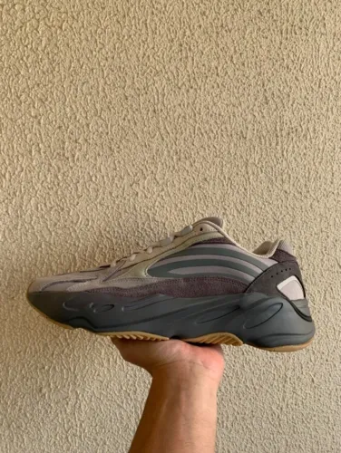 Yeezy 700 V2 Tephra - Tam. 45