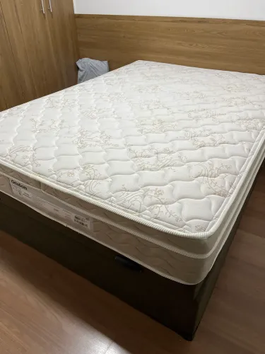 Cama Box Baú com Colchão Ortobom - Molas Ensacadas - 1,88 x 1,38