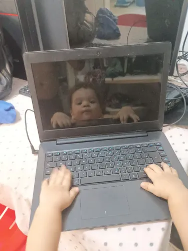 Notebook 400 Reais só hoje