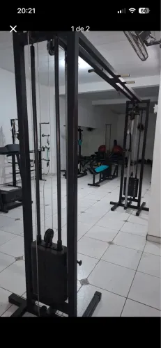 Cross Over Reto Crucifixo 160kg Academia
