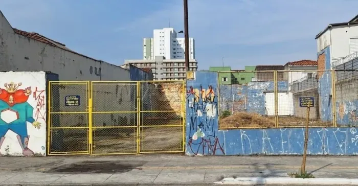 Terrenos à venda, com 700m² no total, próximo ao Metrô Santana