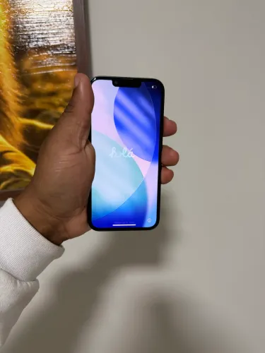 iPhone 13 128gb novinho todo original sem marcas de uso !