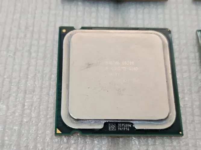 Processador Intel Quad Core Q8300 LGA 775