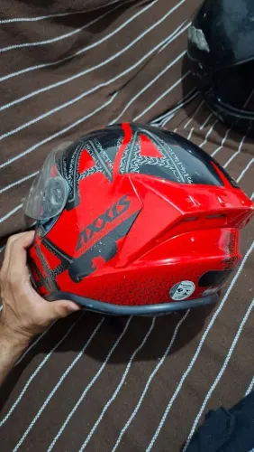 Capacete todo bom, pra vender rápido