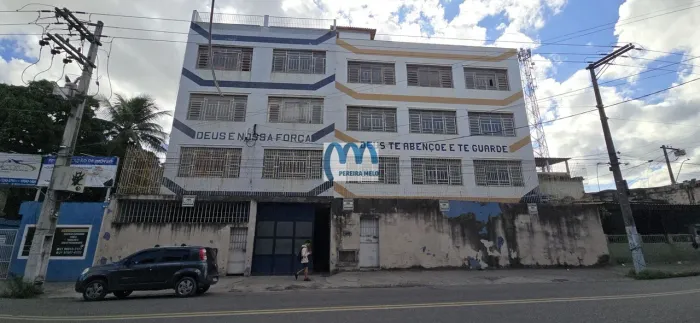 Vende/Aluga 2 Prédios comerciais na Av. 18 do Forte, Centro, São Gonçalo.