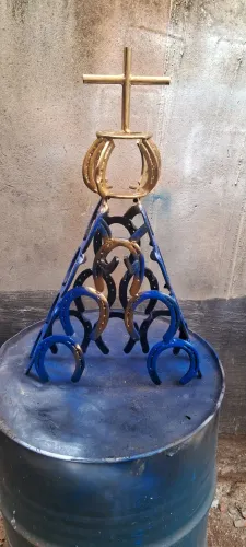 Nossa senhora de ferraduras
