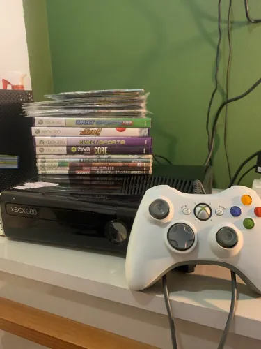 Xbox 360 slim desbloqueado + kinect