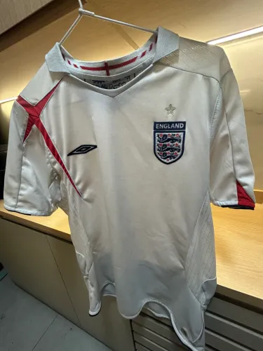 Camisa da Inglaterra Umbro 2006