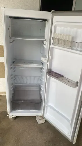 Vendo Geladeira e Fogão 