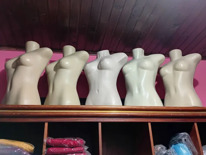 Manequim 7 Meio Corpo Feminino Busto