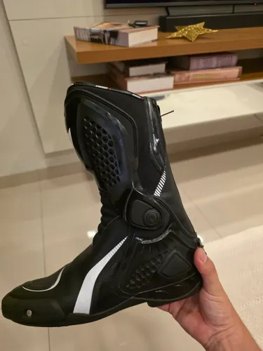 Bota de alta performance motociclismo Dainese TR-Course Out