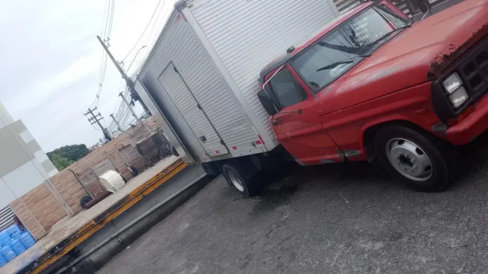 FORD F4000 ANO 89
