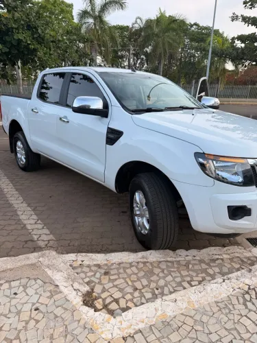 Ford Ranger XLS 2.5 16V 4X2 CD Flex 2013