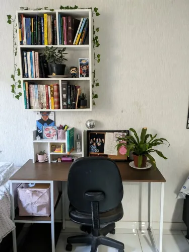 Mesa de escritório + Estante de parede | Excelente estado
