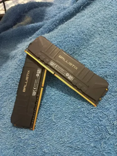Kit Memória RAM 8GB (2x4GB) DDR4 2400MHz Crucial Ballistix - Com Dissipador