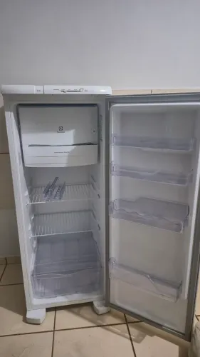Geladeira electrolux