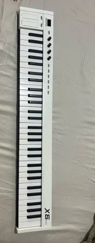 Teclado MIDIPLUS Mini X6 - 61 Teclas