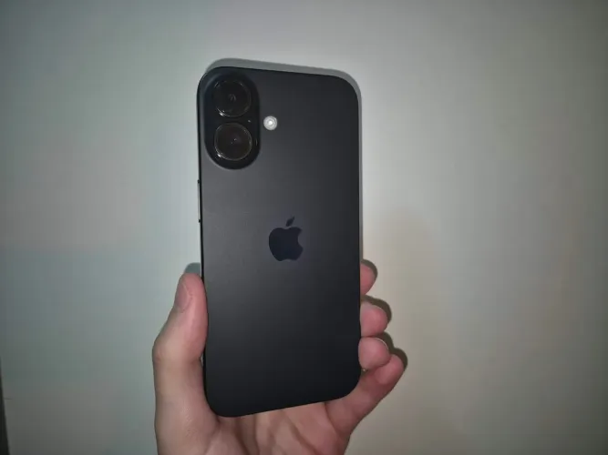 IPHONE 16 | 126 GB | PRETO