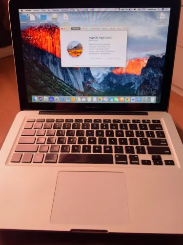 MacBook Pro 2011 | i5 top