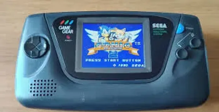 sega game gear com tela de lcd e everdrive leiam