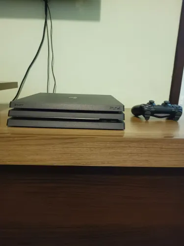 Estou vendendo um vídeo game play 4 
