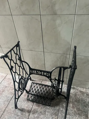 Pé base máquina singer Aranha