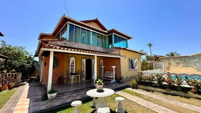 CASA EM ÁREA NOBRE DE ITAÚNA - SAQUAREMA