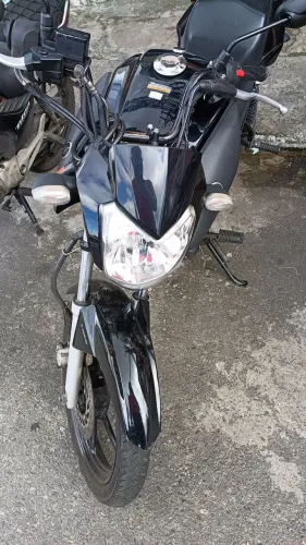 Yamaha factor Ed pouquíssima usada