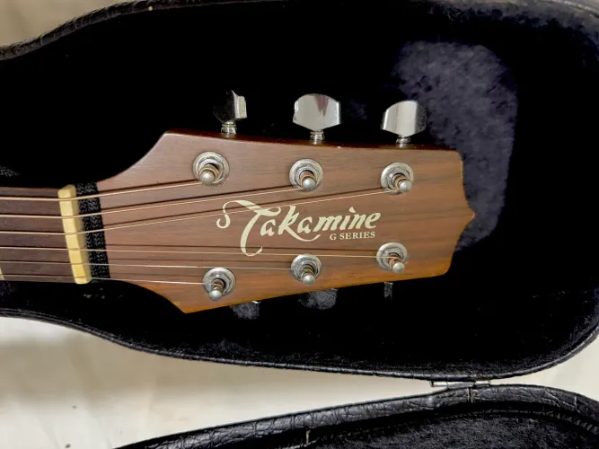 VIOLÃO TAKAMINE EG320C COM CASE TÉRMICA