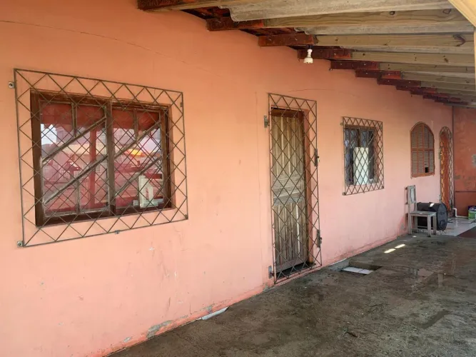 Casa próximo ao Passeio São Vicente com fundação para ampliação