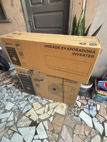 Spring midea eco inverter 18 mil btus na caixa , estou vendendo instalado