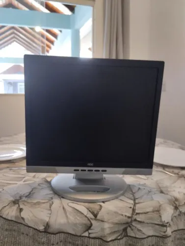 Monitor AOC