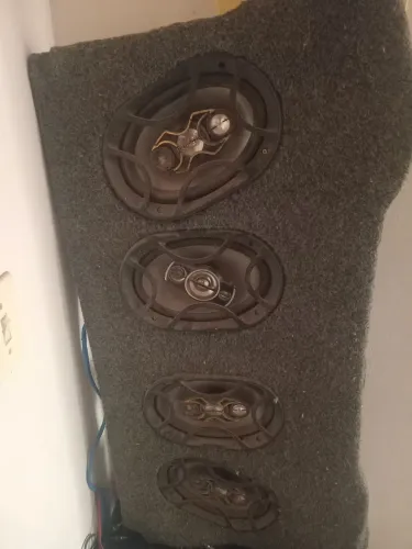 Vendo som automotivo