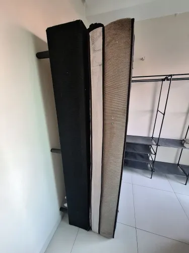 Cama box (pouco uso)