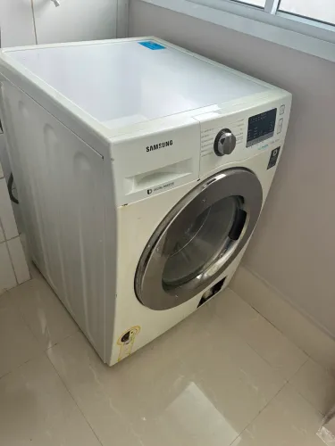 Máquina lava e seca 