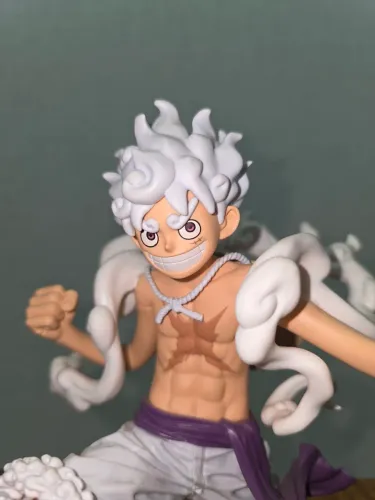 Monkey D. Luffy gear 5