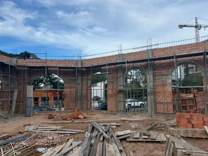 Contrata-se Pedreiro MEI. R$ 250,00 por dia.