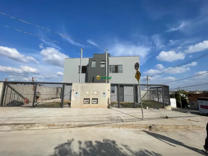Casa Geminada Nova com 3 Quartos e Suíte