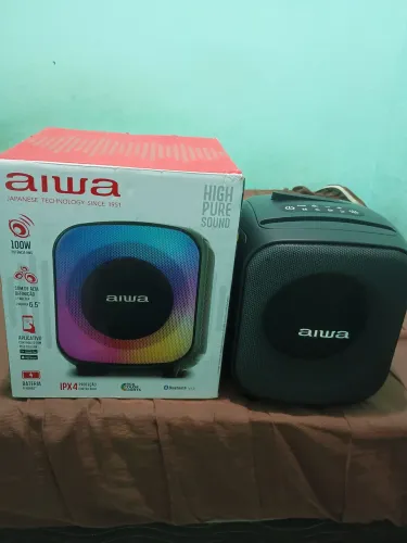 Caixa de som, marca Aiwa, 100W de potência, nova, 2 meses de comprada