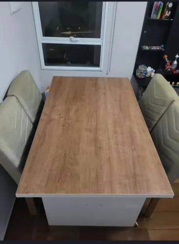 Mesa de jantar 4 lugares