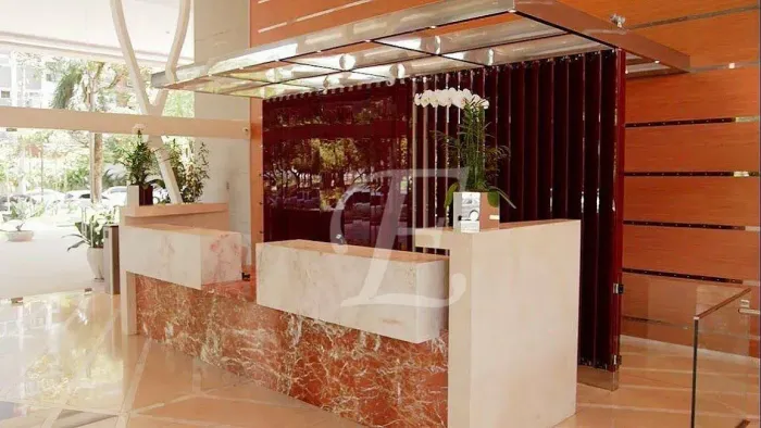 Laje com 2 Conjuntos, 7 andar. 514m2, alugar, 6 banheiros, piso elevado, copa, ar-condicio