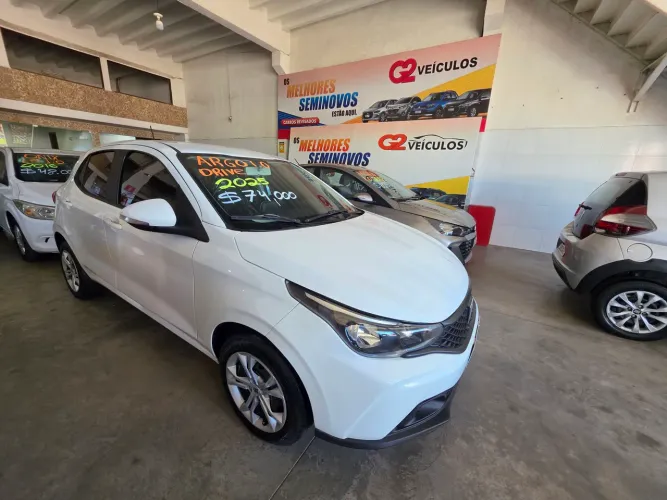 Fiat Argo Drive Tributo 125 1.0 6V Flex 2025