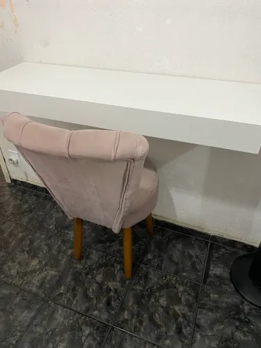 Mesa suspensa + Poltrona