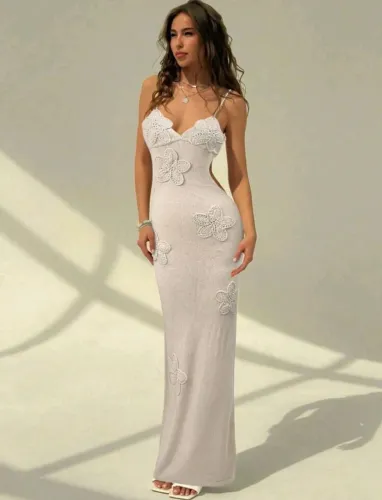 Vestido ajustado artesanal de crochê 3D com flores