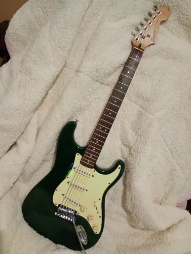 Guitarra Stratocaster 