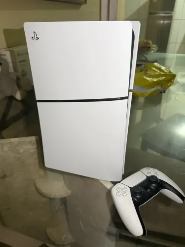 Ps5 slim 825g digital com 5 meses de uso.